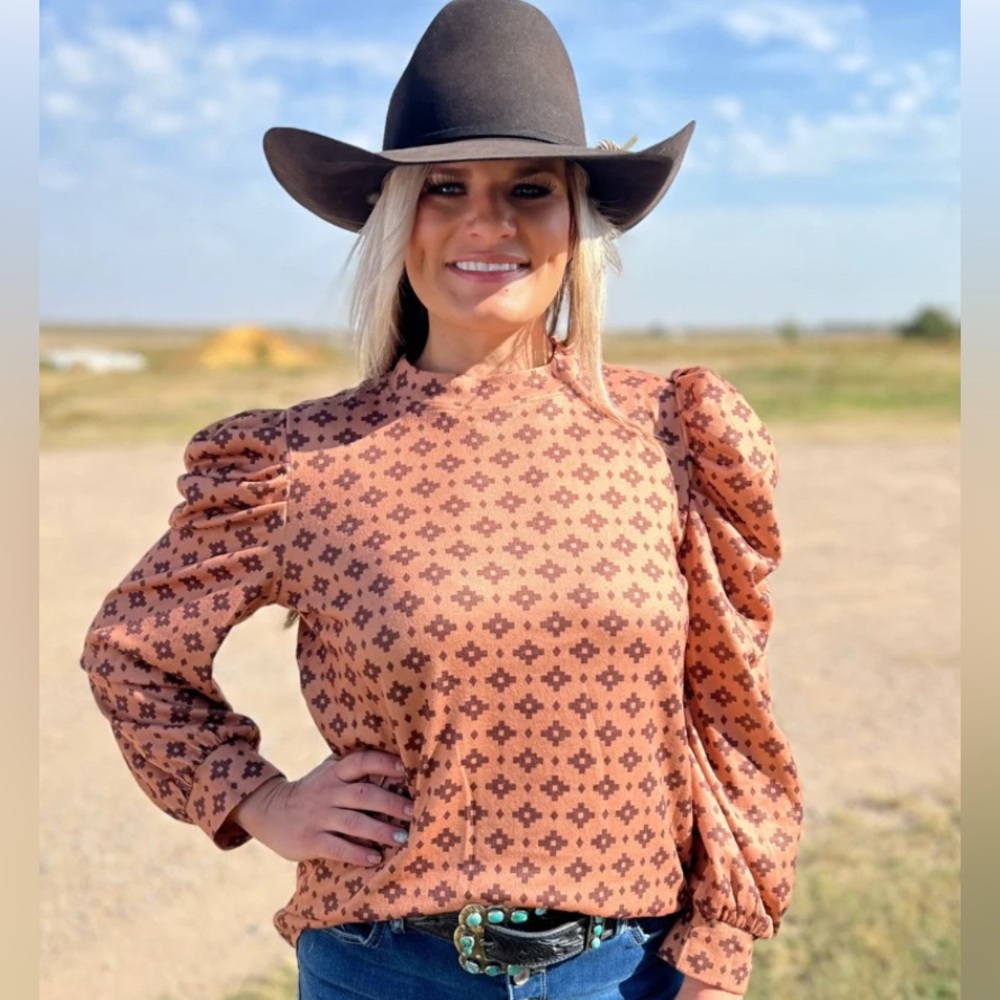 🧡🤎Sterling Kreek Made For You Top🤎🧡